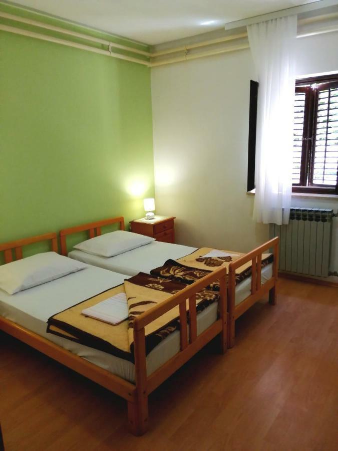 Bed & Breakfast Banjole Exterior photo